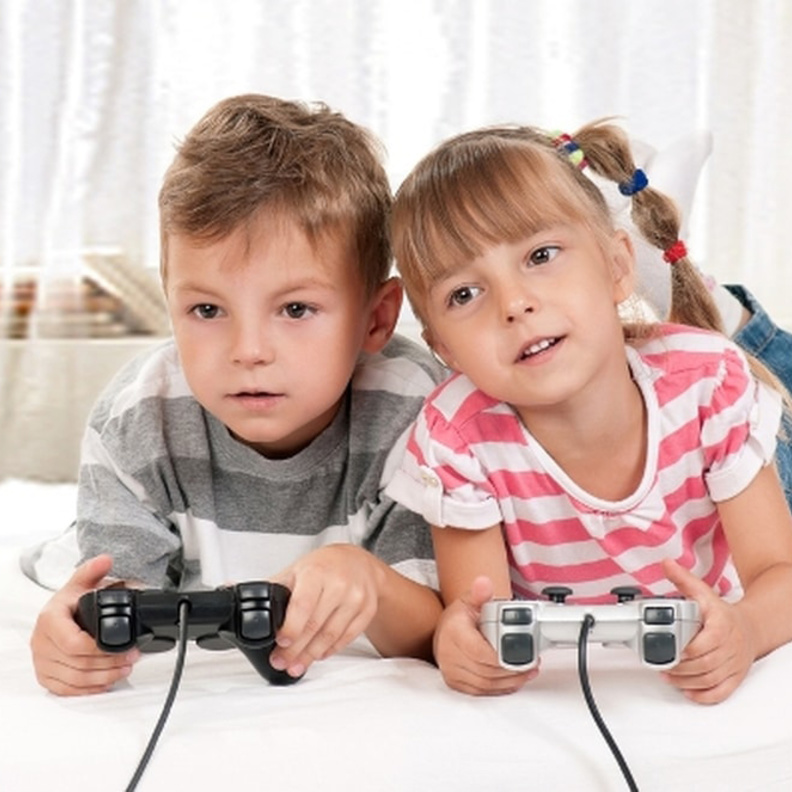 ادمان الاطفال على الكمبيوتر والالعاب الالكترونية حالة