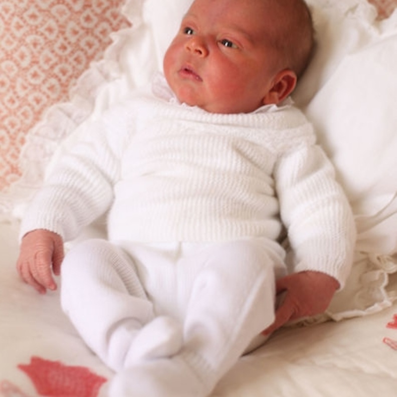 أول صور رسمية للأمير لويس