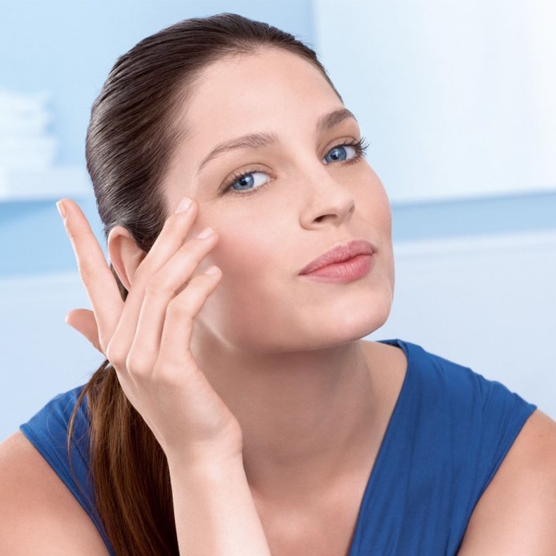 نحن ننصحك بالاعتماد على التونر بعد غسل الوجه بالغسول