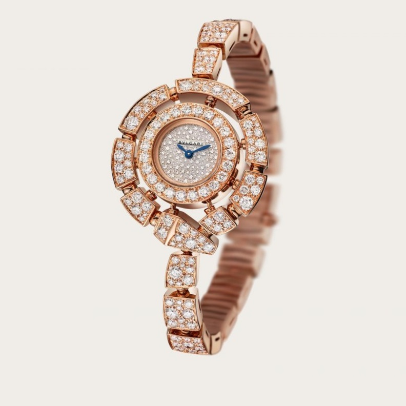 ساعة بولغاري من الذهب والماس