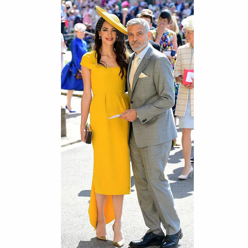 بيبا ميدلتونPippa Middleton‏ تظهر حملها من خلال الفستان المطبع بالازهار مع الأقمشة البارزة