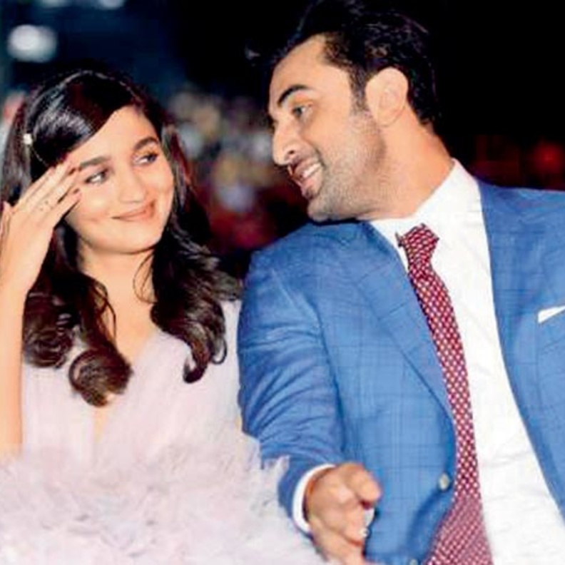 عليا بهات من أشد المعجبين برانبير كابور