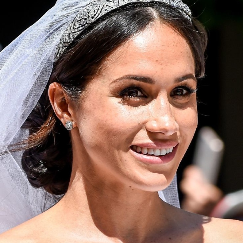  ارتدت ميغان ماركل في الاحتفال المسائي الخاتم الماسي الازرق الذي كانت تملكه الاميرة ديانا