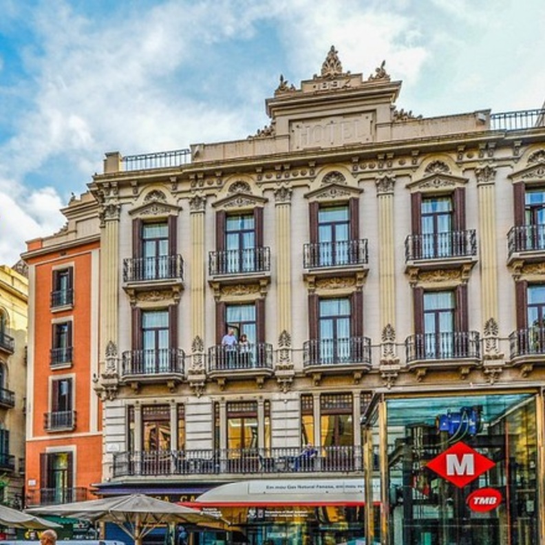 شارع كارير دي إنريك غرانادوس