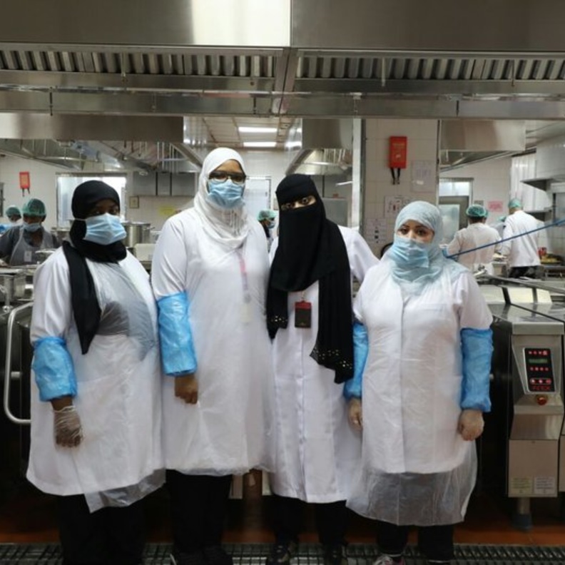 لأول مرة تعيين طاهيات سعوديات بتطبيق النظام الفندقي في مستشفى حكومي