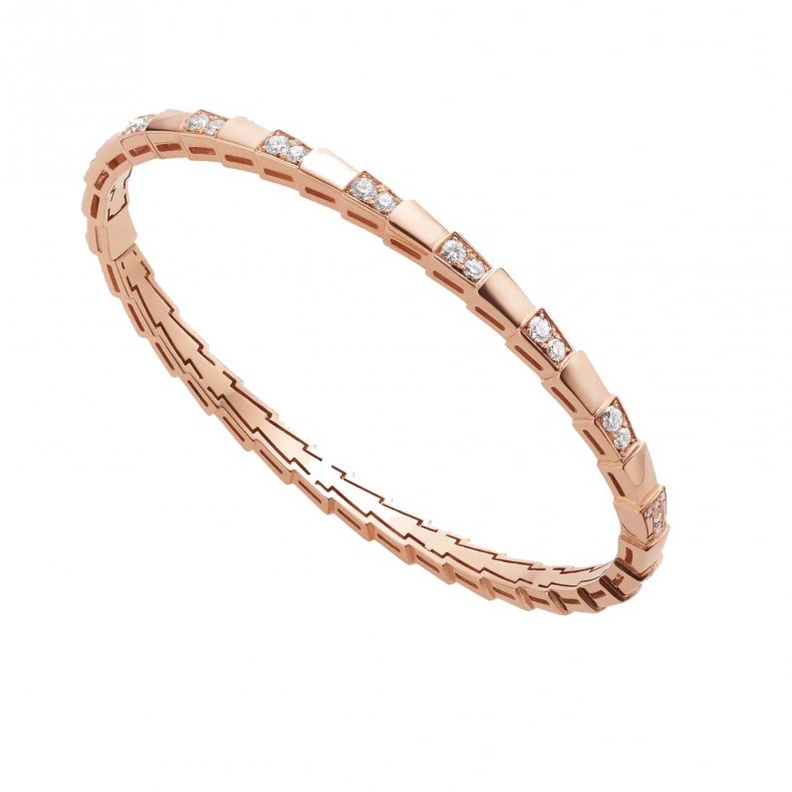 أقراط من جاكي آيش Jacquie Aiche