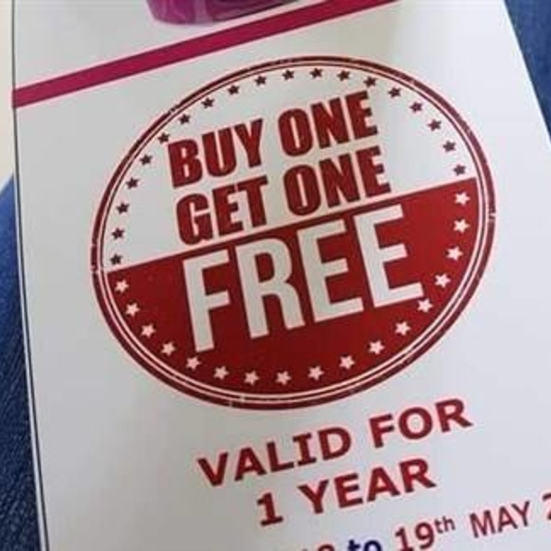 الحبس والغرامة لتزوير العلامات التجارية وتضليل الجمهور في الامارات