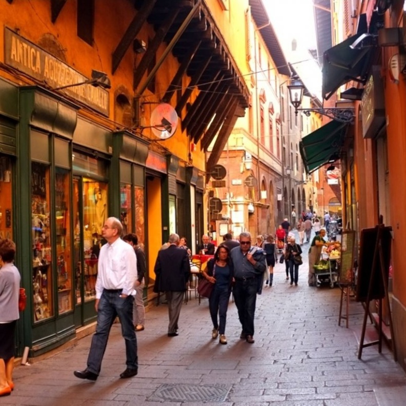 الأبراج المائلة في بولونيا