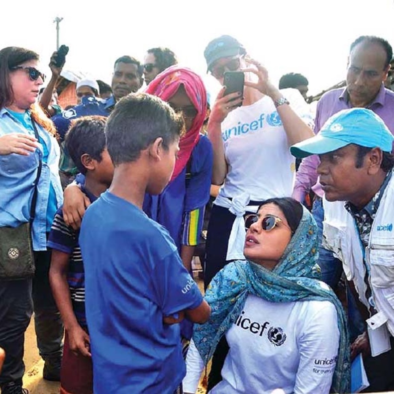  بريانكا تشوبرا في بنجلادش في مهمة إنسانية