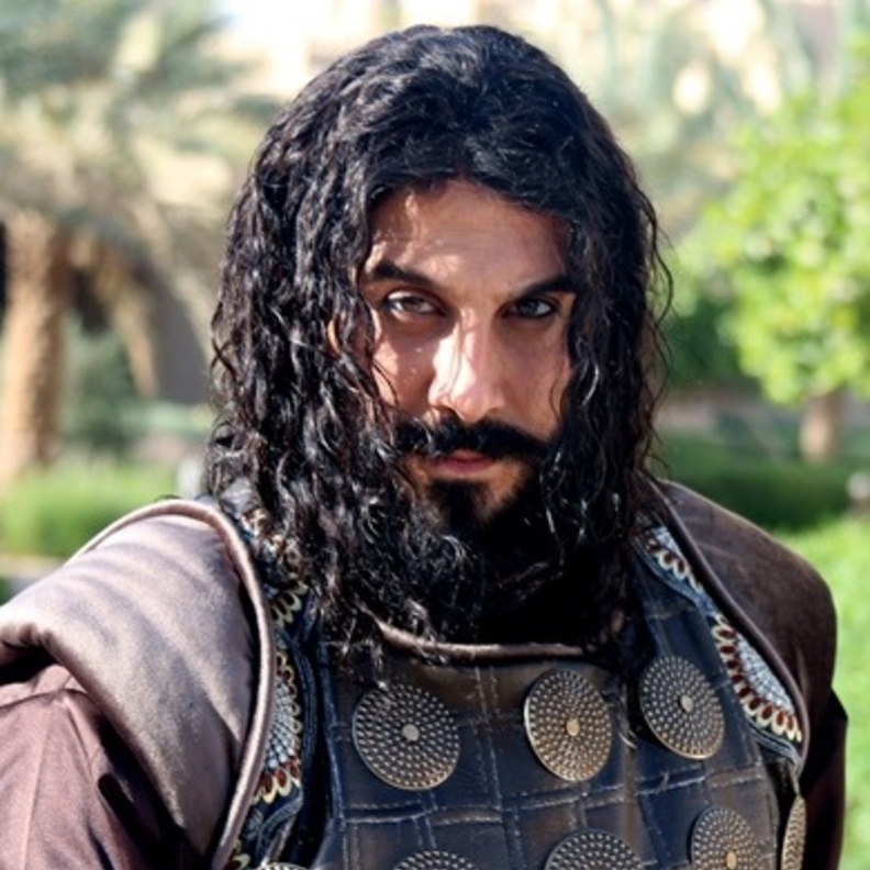 هارون الرشيد يواصل بحثه عن العصماء