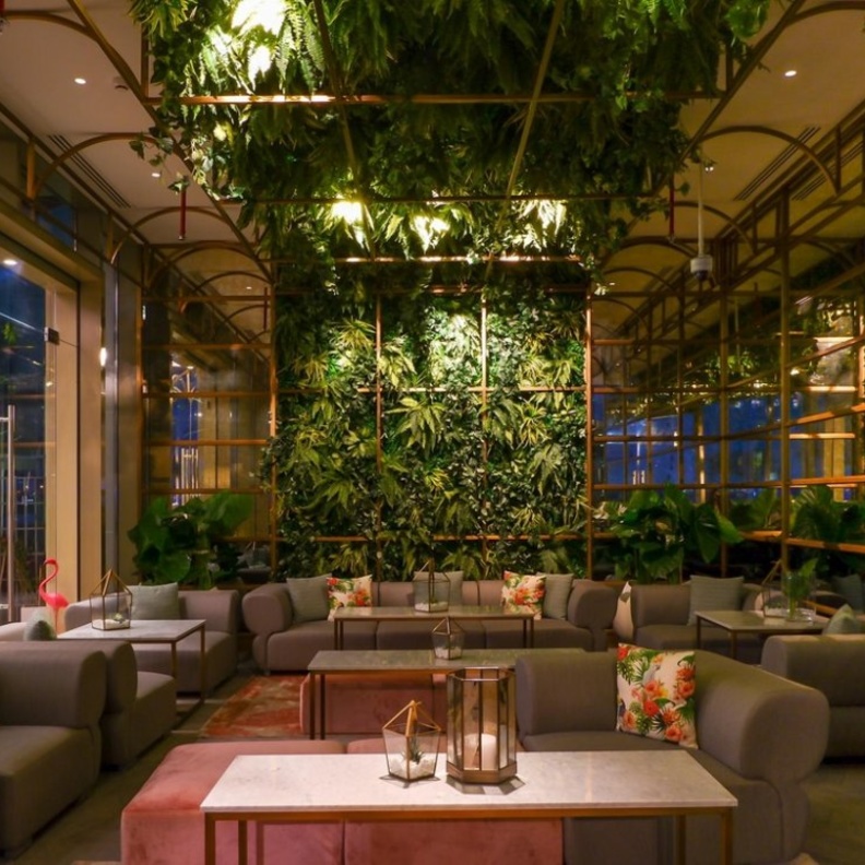 Pierre's Bistrot & Bar