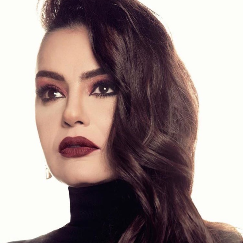 خطوات تطبيق مكياج ساحر في رمضان بأسلوب شريهان