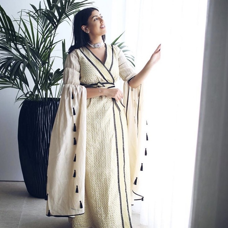 دراعة مكونة من قطعتين بقصة البشت والياقة من my size boutique