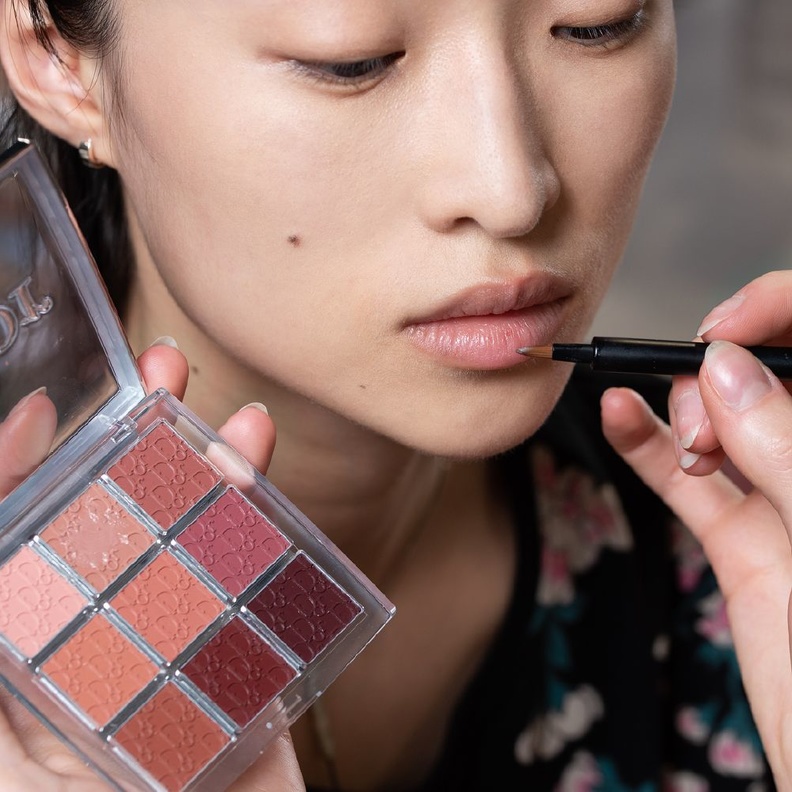 بالصور: مكياج وتسريحات ديور لمجموعة كروز 2019