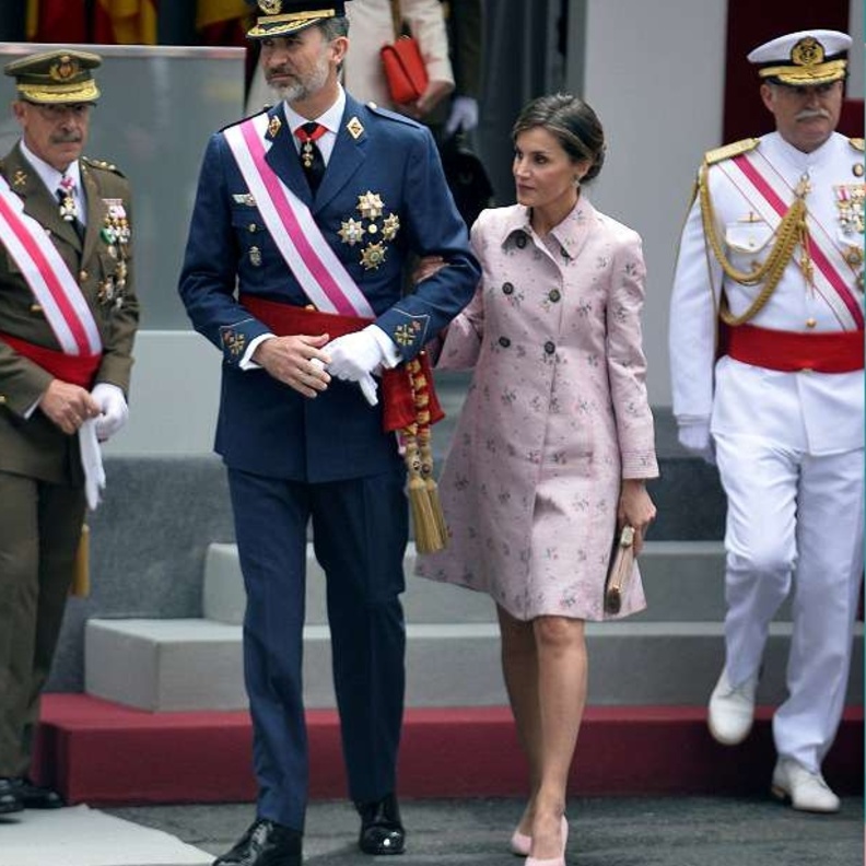 أناقة الملكة ليتيزيا في يوم القوات المسلحة