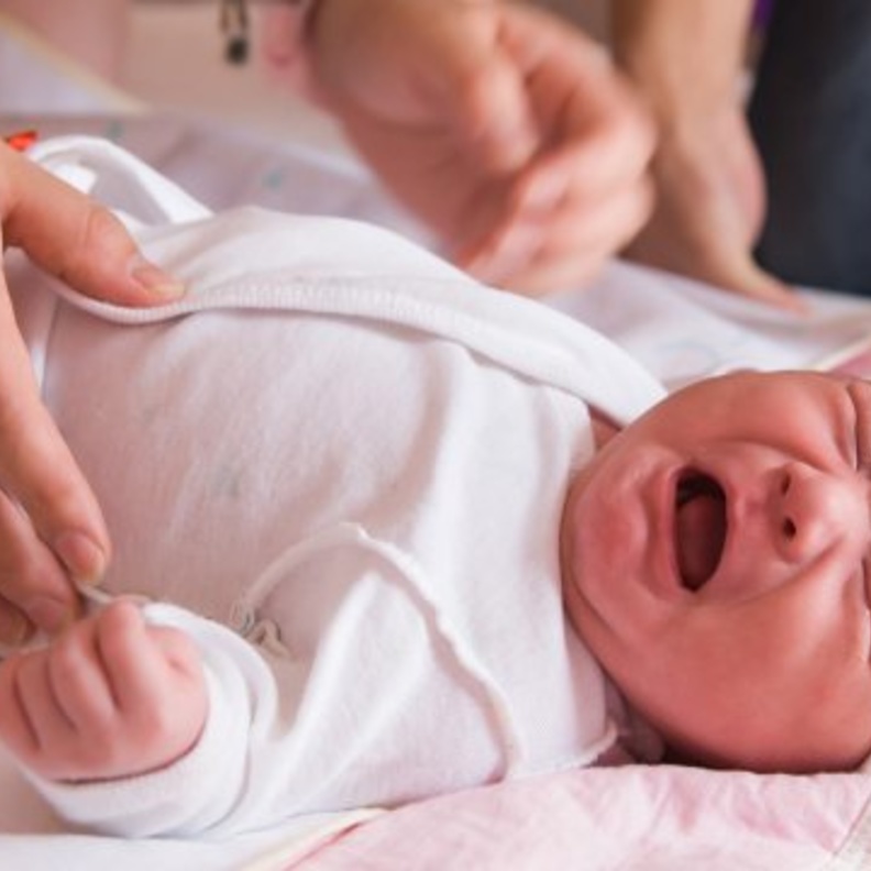 ما هو اللسان المربوط عند الاطفال