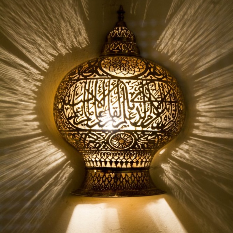 مصباح خاص لشهر رمضان يزين طاولات منزلك