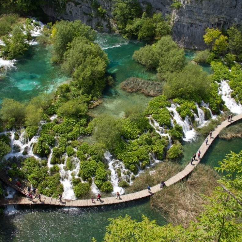 من بحيرات Plitvice