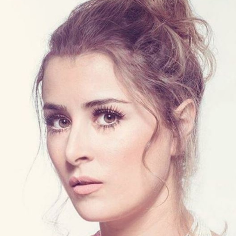 عائشة بن أحمد في نسر الصعيد 2018