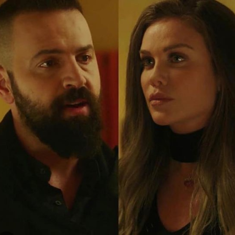 نيكول سابا تتعرض للضرب من تيم حسن