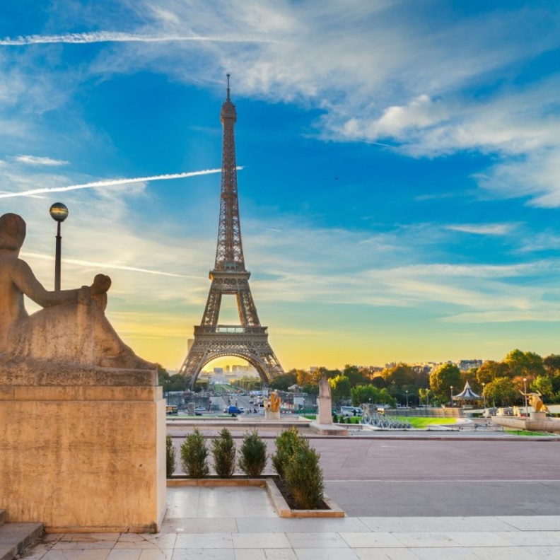 سيشل وهي عبارة عن منتجع سياحي خاص يحتوي على 17 فيلا سياحية فخمة