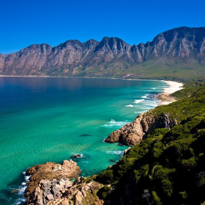  اسبانيا من افضل الدول لشهر العسل في الصيف