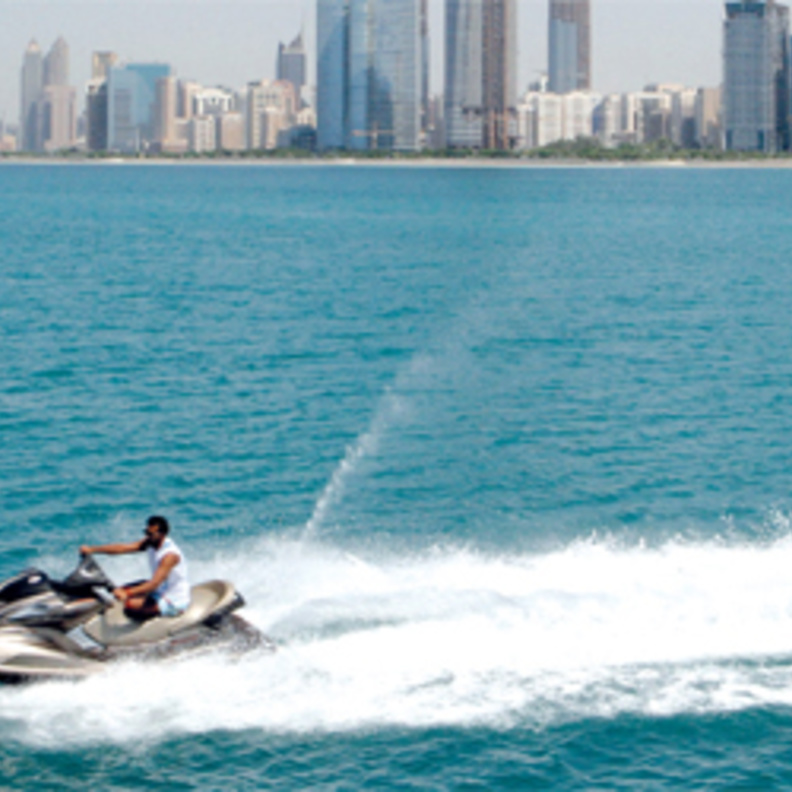 تعرف على موعد وشروط تسجيل الدراجات المائية "مجاناً" في أبوظبي  