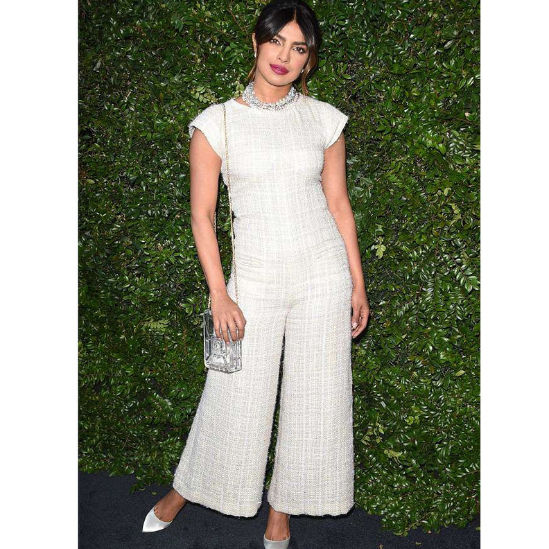 بريانكا شوبورا بجمبوست رائع من شانيل