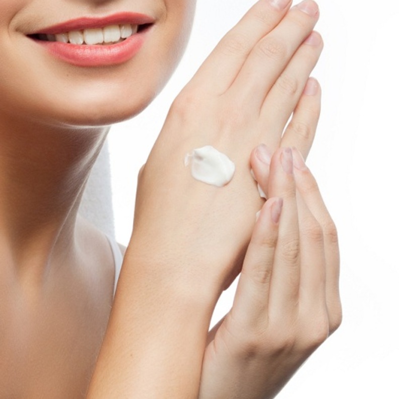 اصنعي بنفسك كريم تبييض لليدين