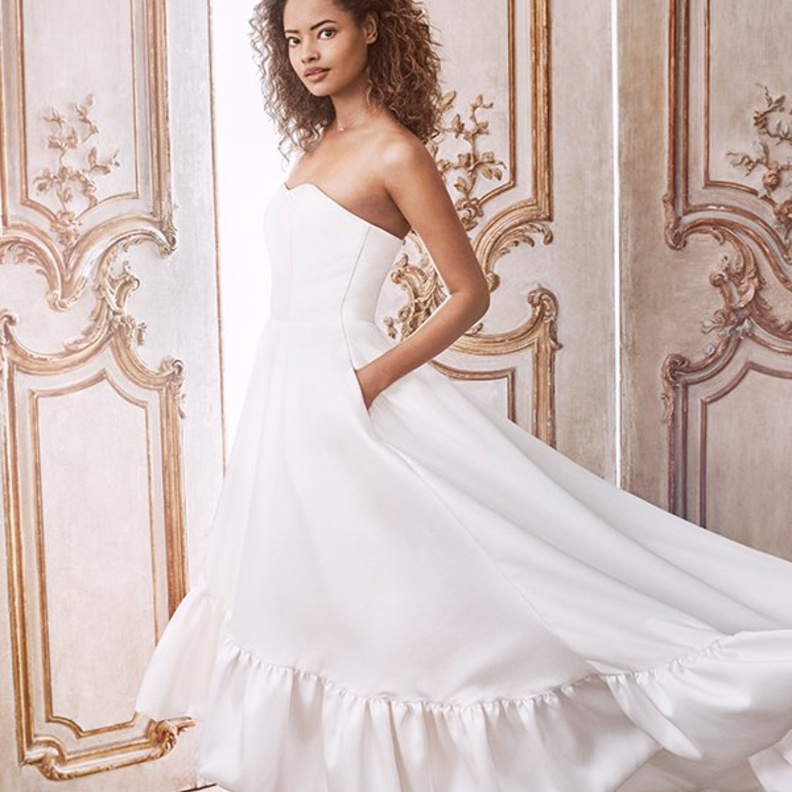 احذية مرصعة بالكريستالات من جيمي شو