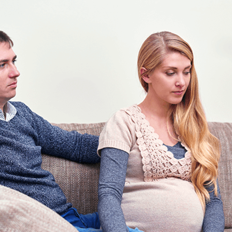 ما هي اسباب اهمال الزوج لزوجته الحامل