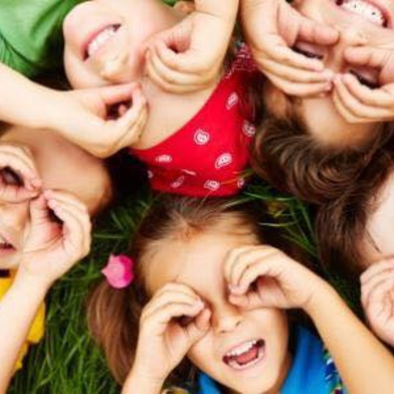 كيفية تشجيع الطفل على تكوين صداقات