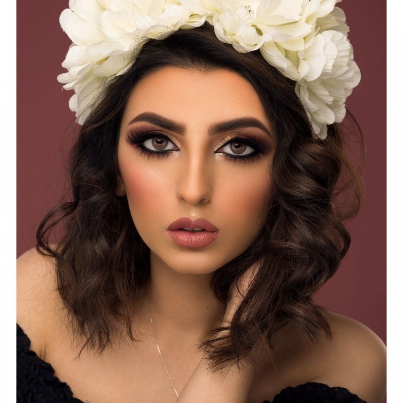  مكياج ناعم وجميل من زهره