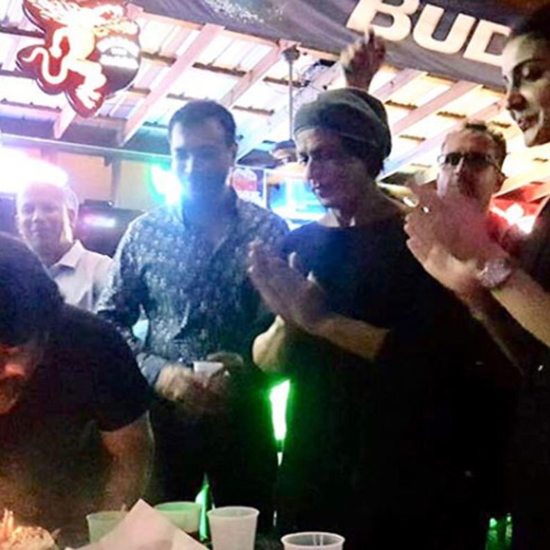 نجوم بوليوود ضيوف شرف على شاروخان في فيلم زيرو