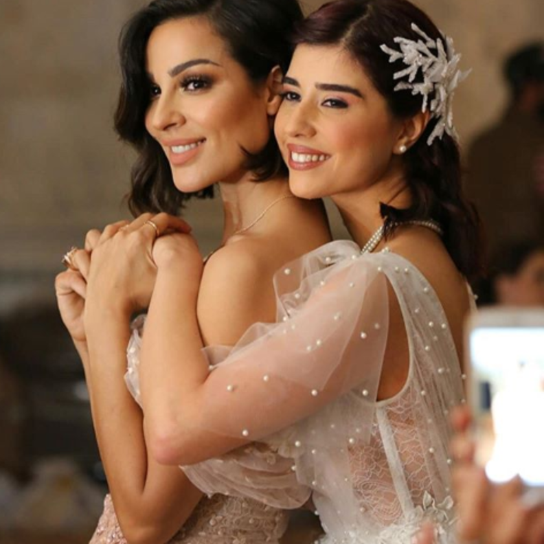 اناقة نادين نجيم بفستان من تصميم سارة مراد