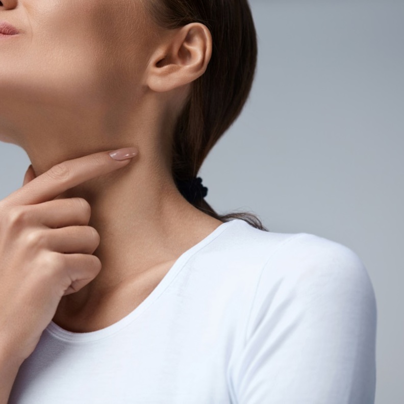 اسباب التهاب الحنجرة المتكرر وعلاجه