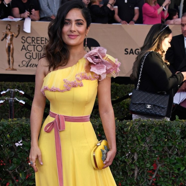  تميل مولودة برج العذراء الى البساطة في اطلالتها والاسلوب الكلاسيكي في اختيار ملابسها