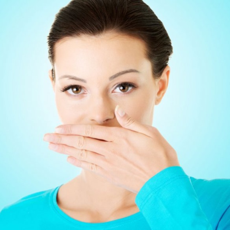 مرارة الفم ليست مرتبطة بعلامات الحمل ولكنها تحدث أثناء الحمل لكن استشيري طبيبك فور حدوثها