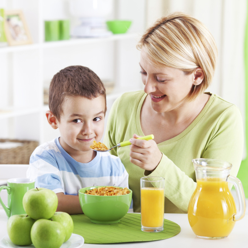 متى يحتاج الطفل الى المكملات العذائية