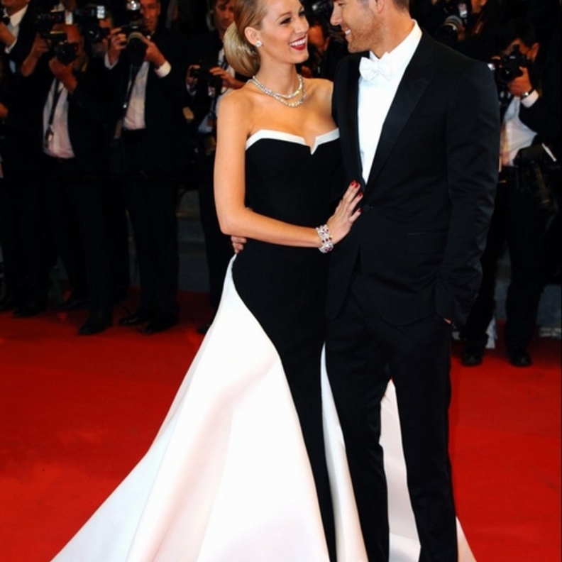 من الاطلالات الرّاقية الحديثة للثنائي على السجادة الحمراء