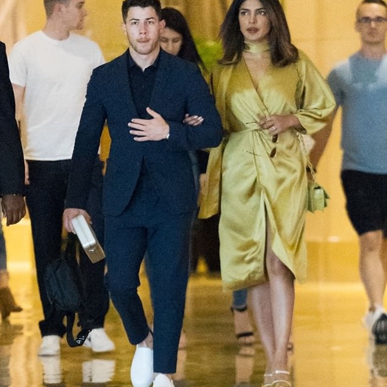 نيك جوناس Nick Jonas يرافق بريانكا تشوبرا Priyanka Chopra في حفل Met Gala