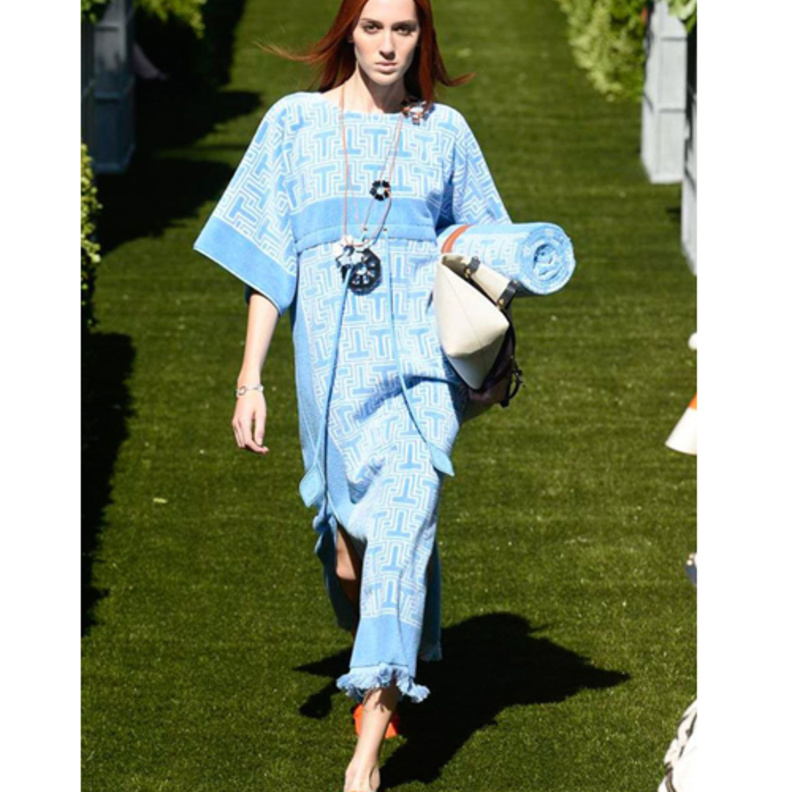 تصاميم رائعة من ISSEY MIYAKE