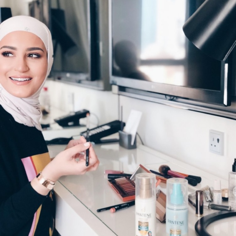 امنحي شعرك المحجب عناية متخصصة في هذا الشهر الفضيل