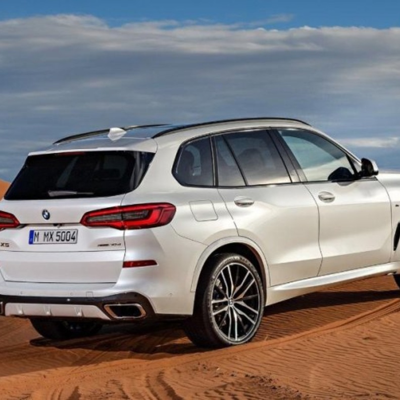 أدخلت BMW جملة من التحسينات الداخلية والخارجية