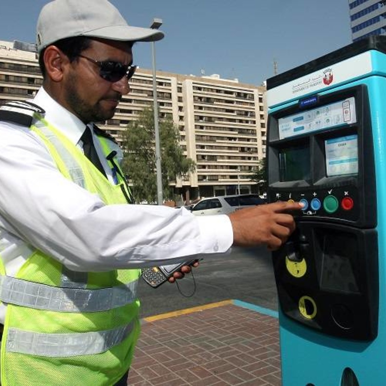 احتفالاً بعيد الفطر.. تخفيض مخالفات "مواقف" في أبوظبي