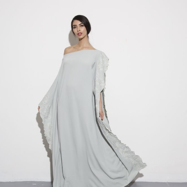 لبنى الزكواني ل "هي": استوحينا تفاصيل المجموعة الجديدة  من نقوش الحناء الهندية والألعاب النارية" 