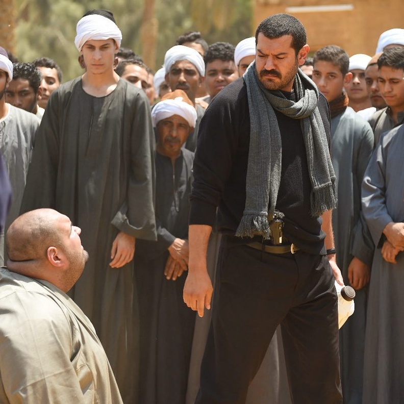 عمرو يوسف في طايع