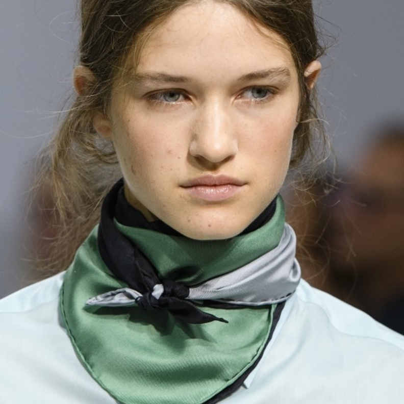 لمحبّات الفولار للشعر من انطونيو ماراس