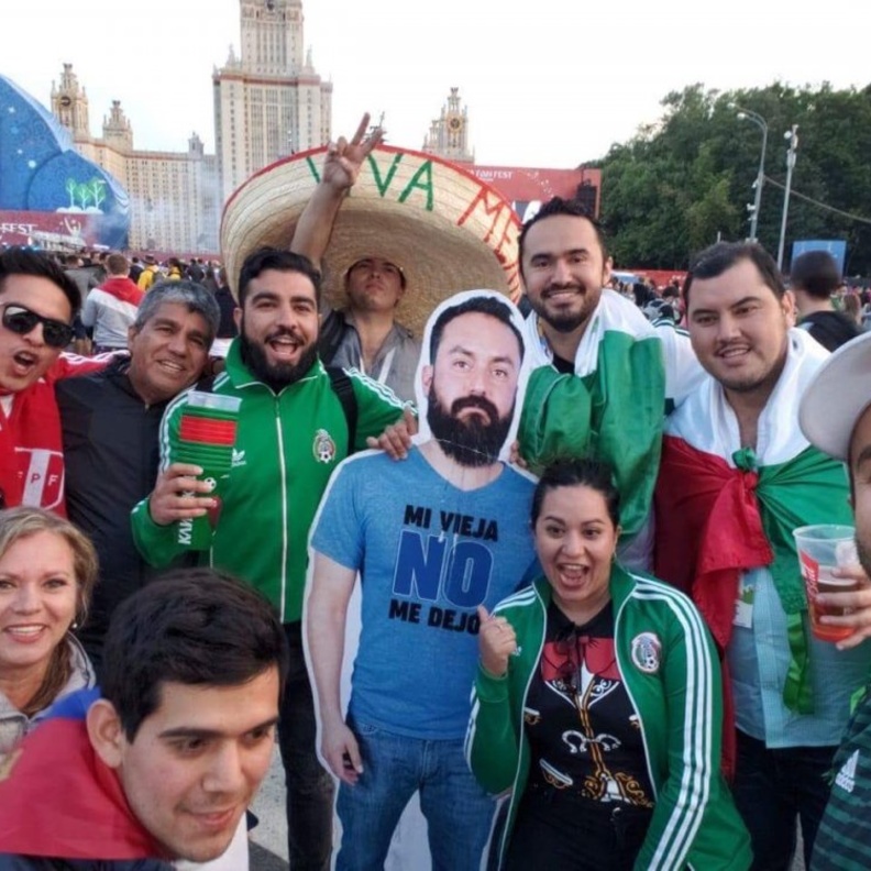 منعته زوجته من حضور المونديال .. وهكذا رد أصدقائه