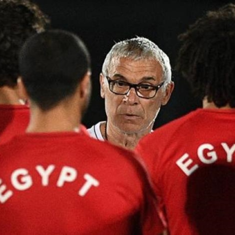 كوبر يشكك بمشاركة صلاح قبل مباراة مصر و روسيا بساعات